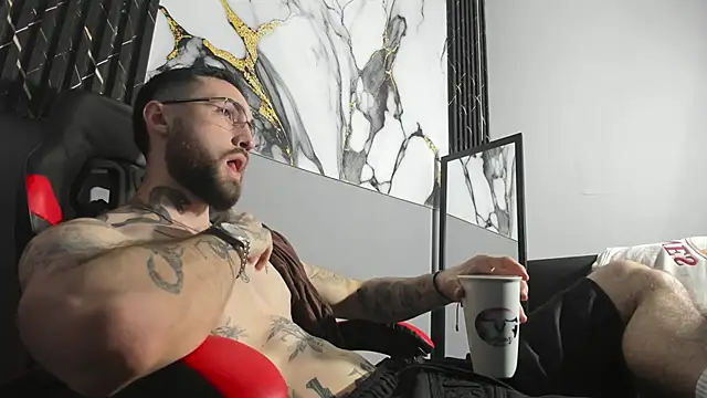 Snapshot of Luke_davis01 chatting on 12, 9, 2025 Luke davis01 online show from 12, 9, 2025