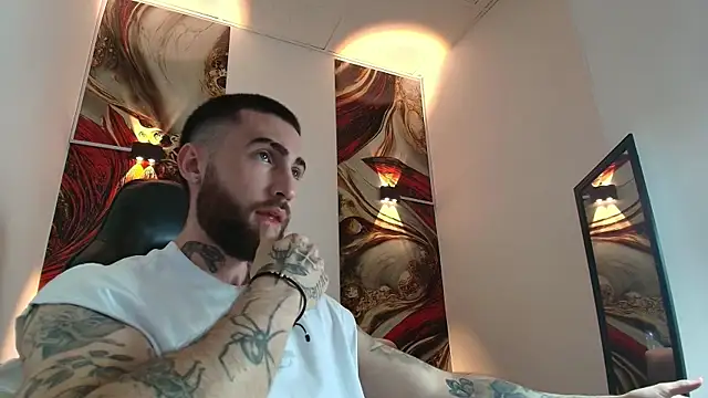 Snapshot of Luke_davis01 chatting on 3, 10, 2025 Luke davis01 online show from 3, 10, 2025