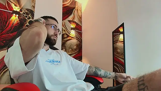 Snapshot of Luke_davis01 chatting on 11, 10, 2025 Luke davis01 online show from 11, 10, 2025