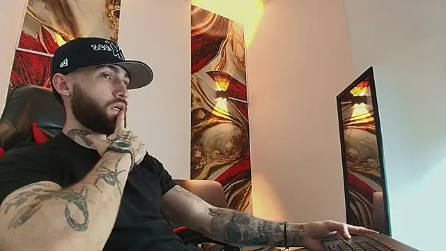 Snapshot of Luke_davis01 chatting on 16, 10, 2025 Luke davis01 online show from 16, 10, 2025