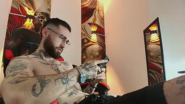 Snapshot of Luke_davis01 chatting on 18, 10, 2025 Luke davis01 online show from 18, 10, 2025