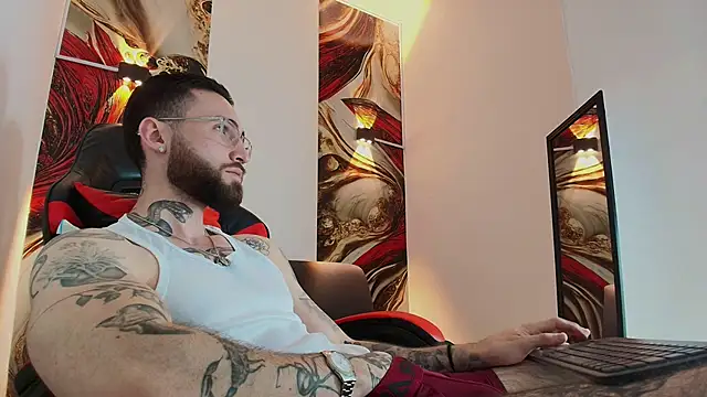 Snapshot of Luke_davis01 chatting on 6, 11, 2025 Luke davis01 online show from 6, 11, 2025