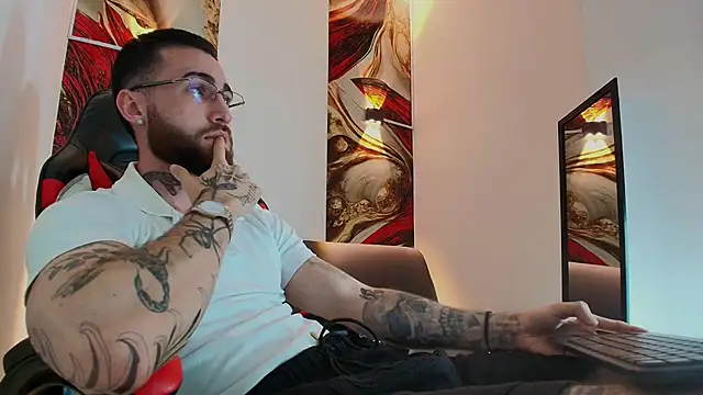 Snapshot of Luke_davis01 chatting on 17, 11, 2025 Luke davis01 online show from 17, 11, 2025