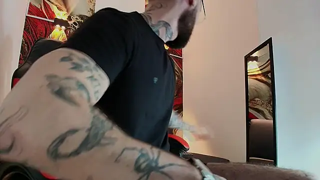 Snapshot of Luke_davis01 chatting on 21, 11, 2025 Luke davis01 online show from 21, 11, 2025