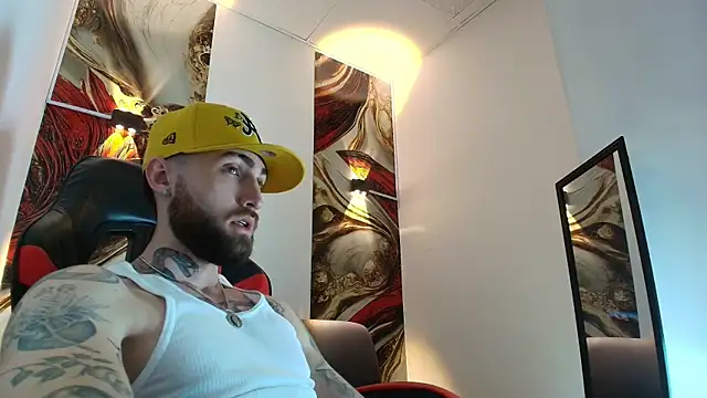 Snapshot of Luke_davis01 chatting on 6, 1, 2026 Luke davis01 online show from 6, 1, 2026