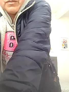 Saori Sann  online show from 14, 10, 2025