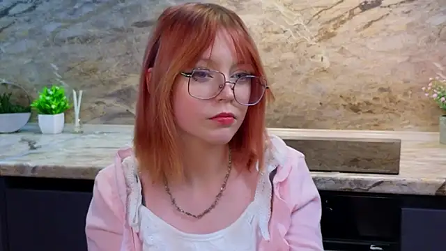 Snapshot of AshleyHandley chatting on 14, 2, 2025 AshleyHandley online show from 14, 2, 2025