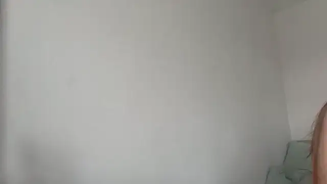 Snapshot of skyejde chatting on 14, 9, 2025 skyejde online show from 14, 9, 2025