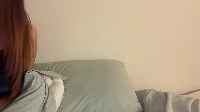 Snapshot of skyejde chatting on 19, 9, 2025 skyejde online show from 19, 9, 2025