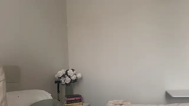 Snapshot of skyejde chatting on 31, 10, 2025 skyejde online show from 31, 10, 2025