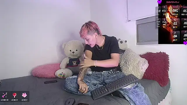 Snapshot of Brianna_Hard chatting on 11, 9, 2025 Brianna Hard online show from 11, 9, 2025