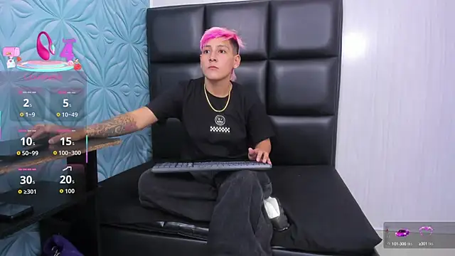 Snapshot of Brianna_Hard chatting on 30, 9, 2025 Brianna Hard online show from 30, 9, 2025