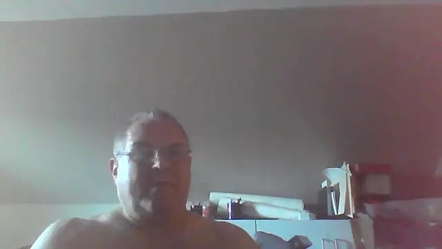 Snapshot of mkestr69 chatting on 17, 9, 2025 mkestr69 online show from 17, 9, 2025