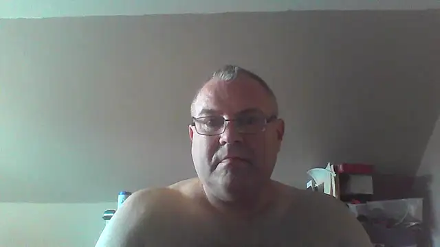 Snapshot of mkestr69 chatting on 24, 9, 2025 mkestr69 online show from 24, 9, 2025