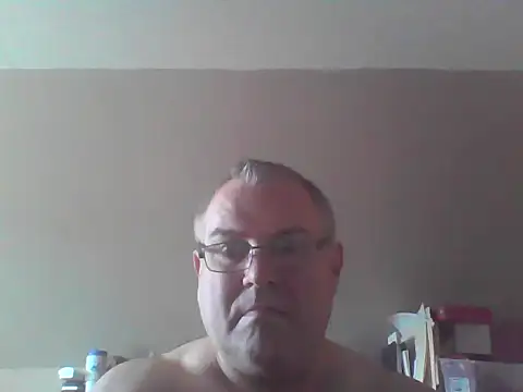 Snapshot of mkestr69 chatting on 30, 10, 2025 mkestr69 online show from 30, 10, 2025