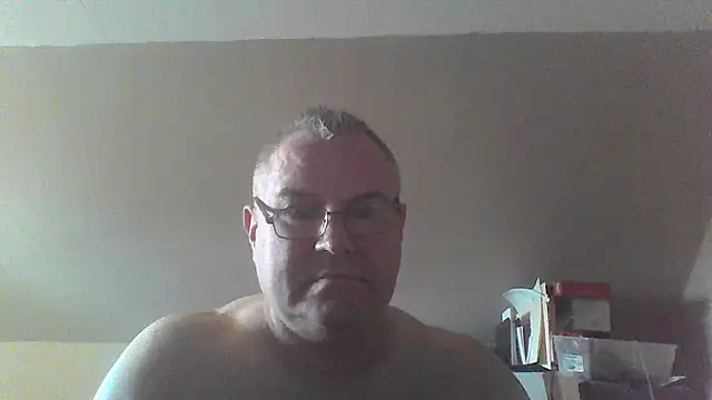 Snapshot of mkestr69 chatting on 5, 11, 2025 mkestr69 online show from 5, 11, 2025