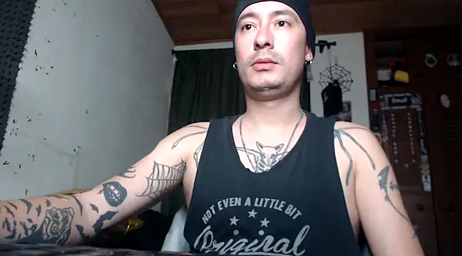 Snapshot of vampireathome chatting on 8, 2, 2025 vampireathome online show from 8, 2, 2025