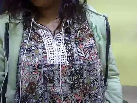 Your cutiepie  online show from 4, 12, 2025