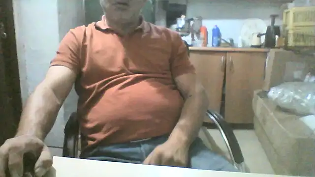 Snapshot of murat7888 chatting on 6, 10, 2025 murat7888 online show from 6, 10, 2025