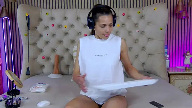 PlayfulShow online show from 6, 5, 2026