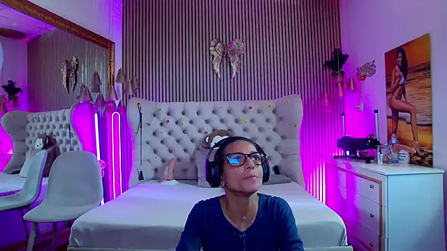 Snapshot of PlayfulShow chatting on 23, 7, 2026 PlayfulShow online show from 23, 7, 2026
