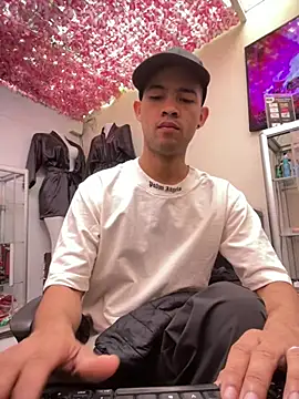 Snapshot of Twink_X chatting on 17, 2, 2025 Twink X online show from 17, 2, 2025