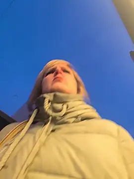 Sexybiene969 online show from 11, 1, 2026