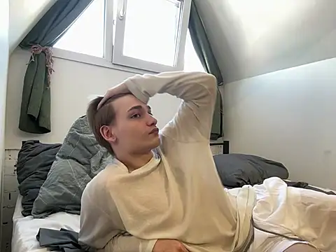 Julian wins online show from 25, 2, 2025