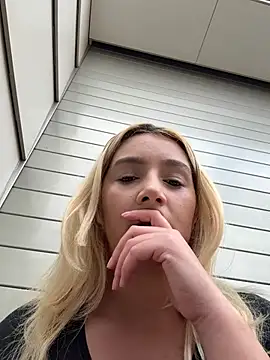 hotamanda01 online show from 1, 3, 2026