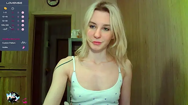 Caramel piegirl online show from 13, 3, 2025