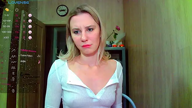Caramel piegirl online show from 16, 7, 2026