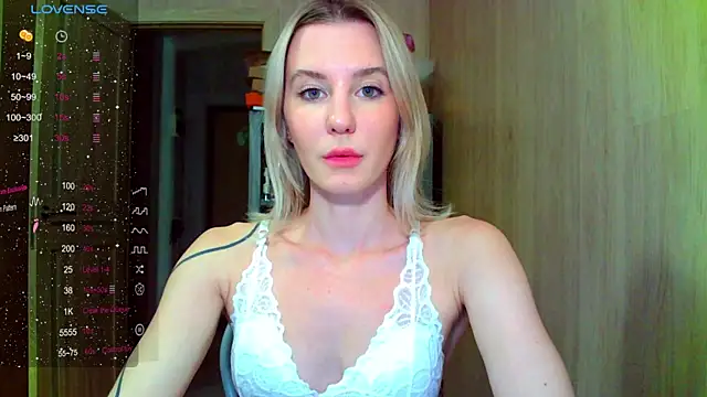 Caramel piegirl online show from 17, 7, 2026