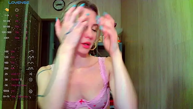 Caramel piegirl online show from 25, 7, 2026