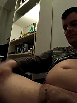 Snapshot of maksimovic chatting on 7, 3, 2026 maksimovic online show from 7, 3, 2026