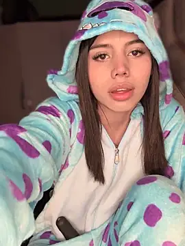 Laura-Khalifa online show from 19, 12, 2025