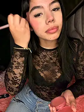 Laura-Khalifa online show from 11, 7, 2026