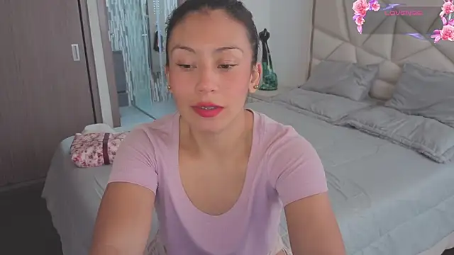 Snapshot of salome_stockman_s chatting on 18, 4, 2026 salome stockman s online show from 18, 4, 2026