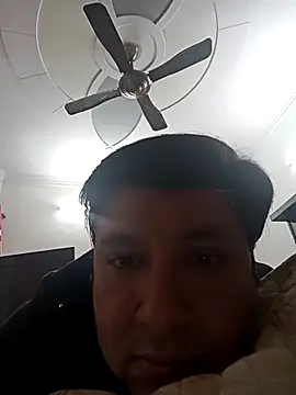 Snapshot of innocentboy1987 chatting on 10, 3, 2025 innocentboy1987 online show from 10, 3, 2025