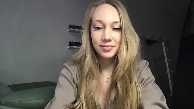 Snapshot of Engel_13 chatting on 10, 2, 2025 Engel 13 online show from 10, 2, 2025