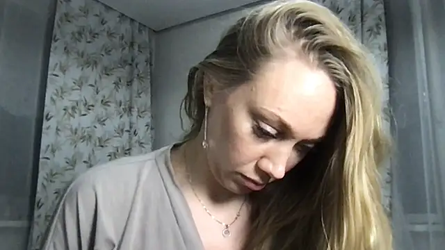 Snapshot of Engel_13 chatting on 24, 2, 2025 Engel 13 online show from 24, 2, 2025