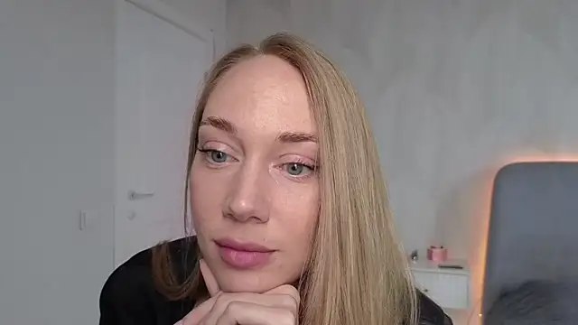 Snapshot of Engel_13 chatting on 15, 9, 2025 Engel 13 online show from 15, 9, 2025