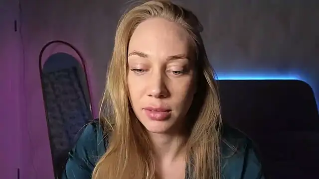 Snapshot of Engel_13 chatting on 11, 10, 2025 Engel 13 online show from 11, 10, 2025