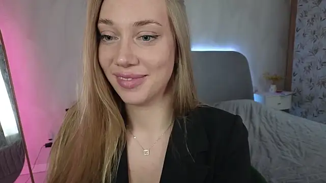 Snapshot of Engel_13 chatting on 15, 10, 2025 Engel 13 online show from 15, 10, 2025