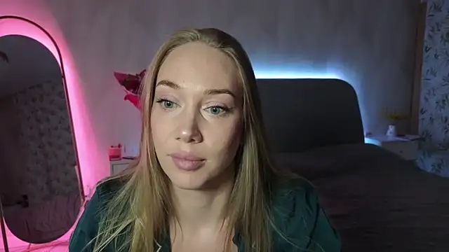 Snapshot of Engel_13 chatting on 17, 10, 2025 Engel 13 online show from 17, 10, 2025