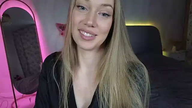 Snapshot of Engel_13 chatting on 19, 10, 2025 Engel 13 online show from 19, 10, 2025