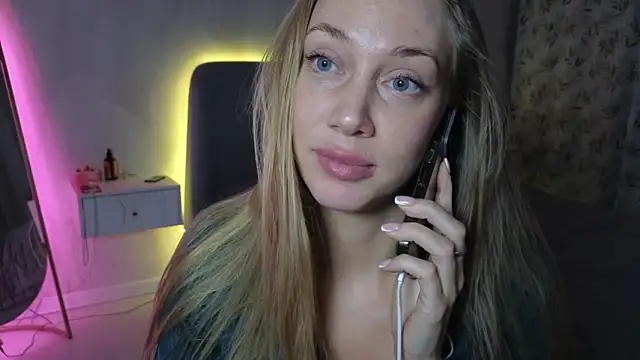 Snapshot of Engel_13 chatting on 24, 10, 2025 Engel 13 online show from 24, 10, 2025