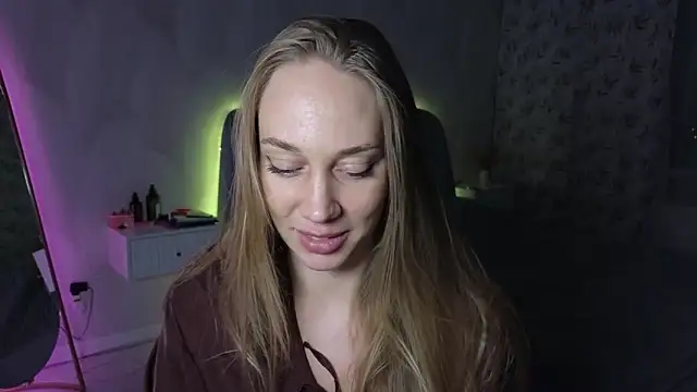 Snapshot of Engel_13 chatting on 6, 11, 2025 Engel 13 online show from 6, 11, 2025