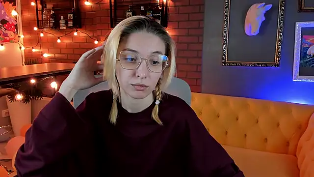 PhilippaAdamas online show from 26, 9, 2025