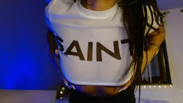 Snapshot of LittleMia_95 chatting on 4, 3, 2025 LittleMia 95 online show from 4, 3, 2025