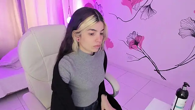 Isabela Fiorelli online show from 6, 11, 2025